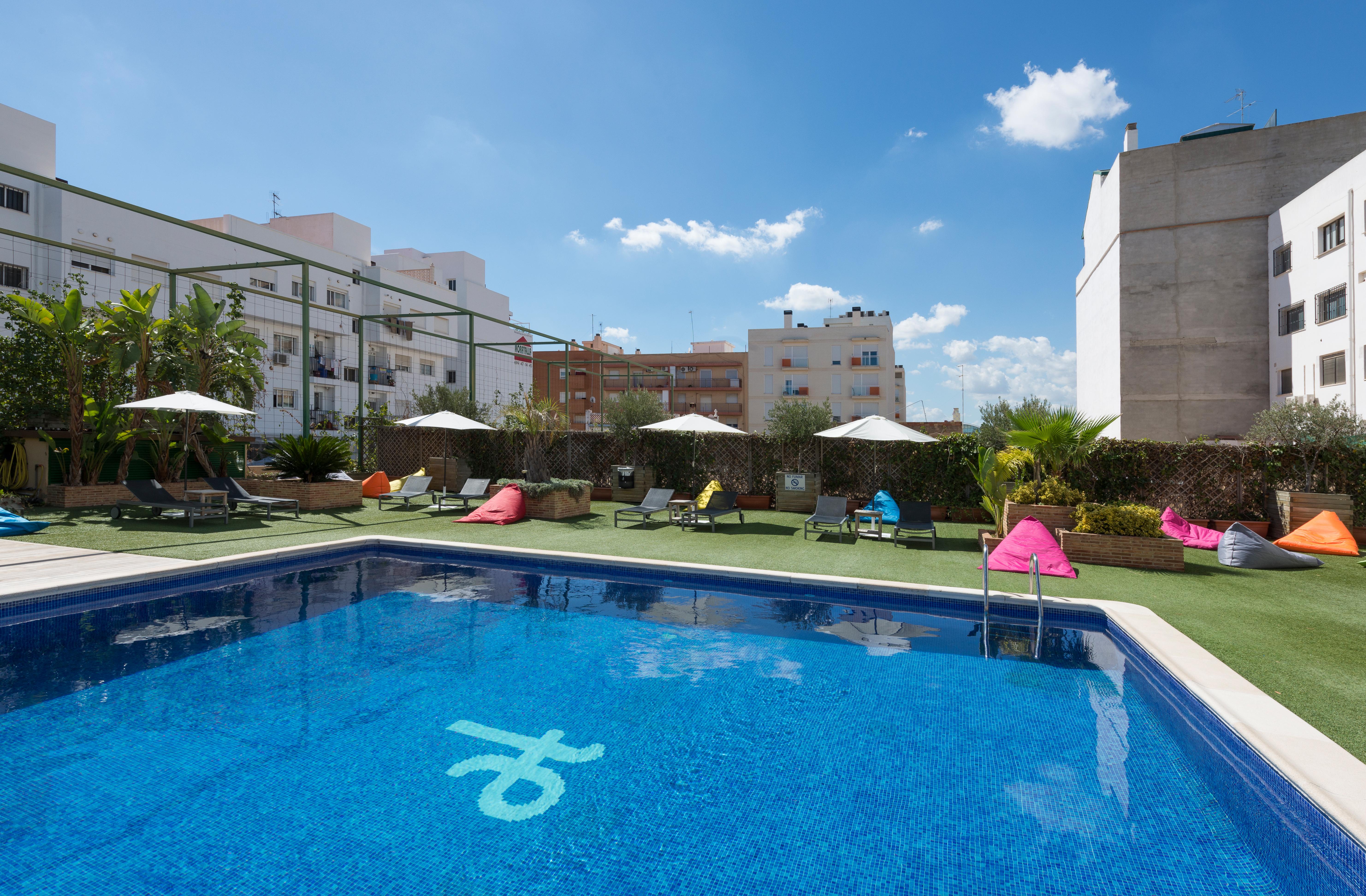 Port Feria Valencia Hotel Exterior photo